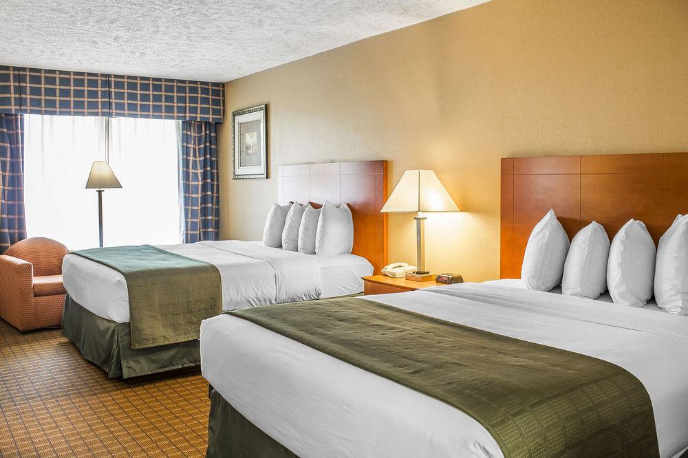 Wilkes-Barre Inn & Suites Esterno foto